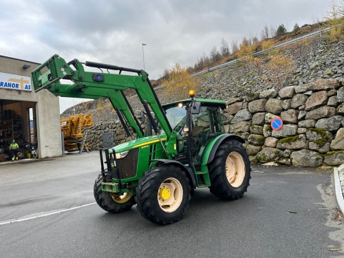 John Deere 5085M