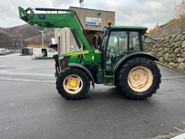 John Deere 5085M