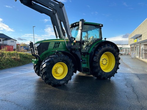 John Deere 6215R