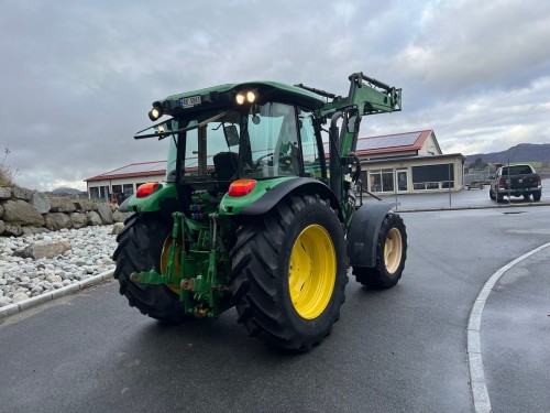 John Deere 5085M