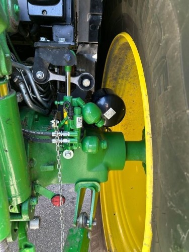 John Deere 6R 215