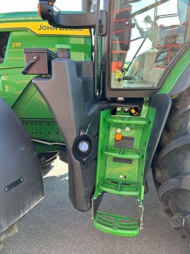 John Deere 6R 215