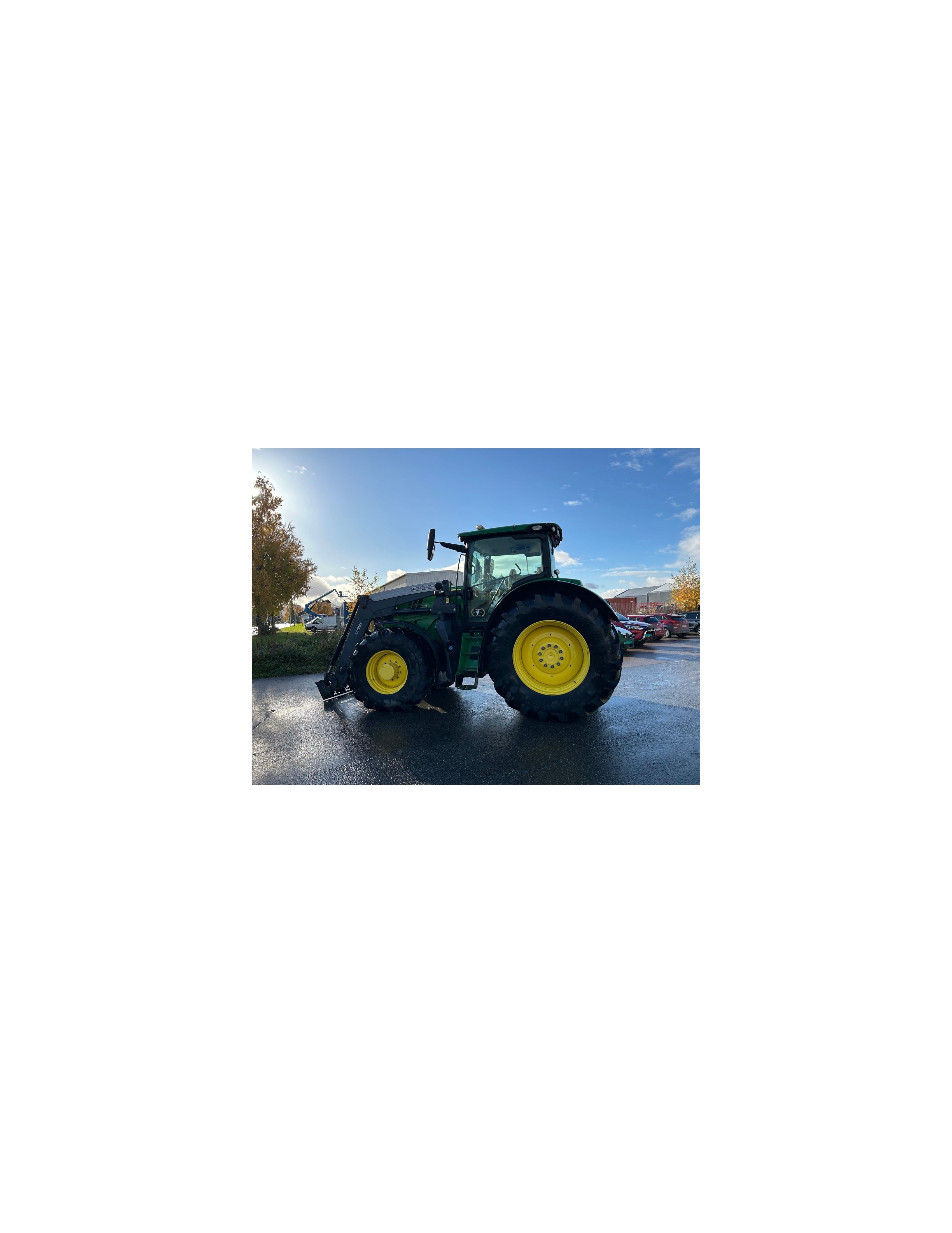 John Deere 6215R