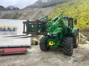 John Deere 6120M