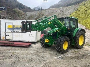 John Deere 6120M