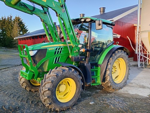 John Deere 6125R