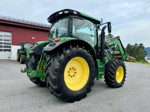 John Deere 6125R