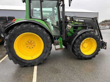 John Deere 6430