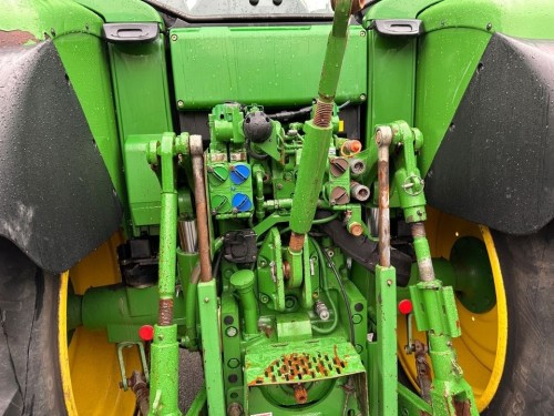 John Deere 6430