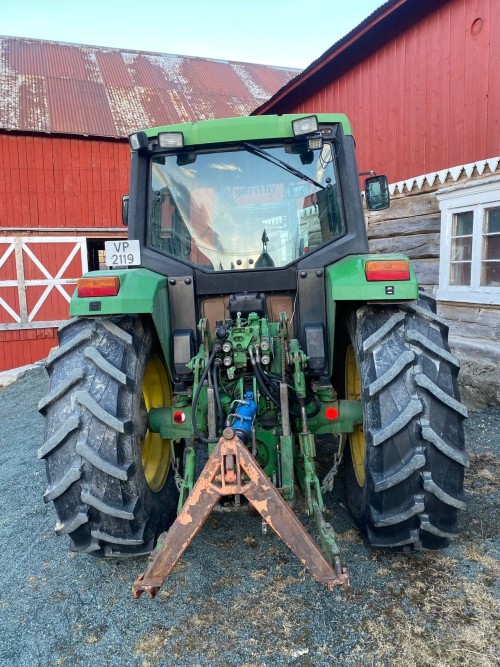 John Deere 6400