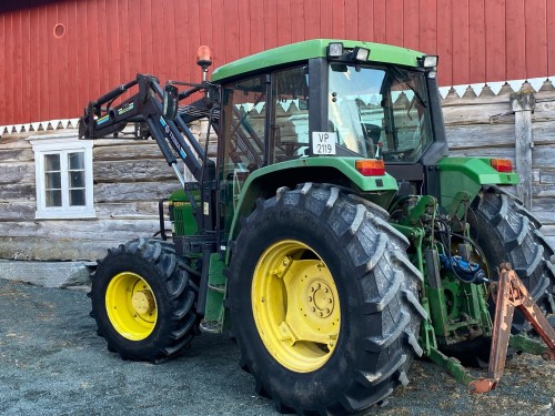 John Deere 6400