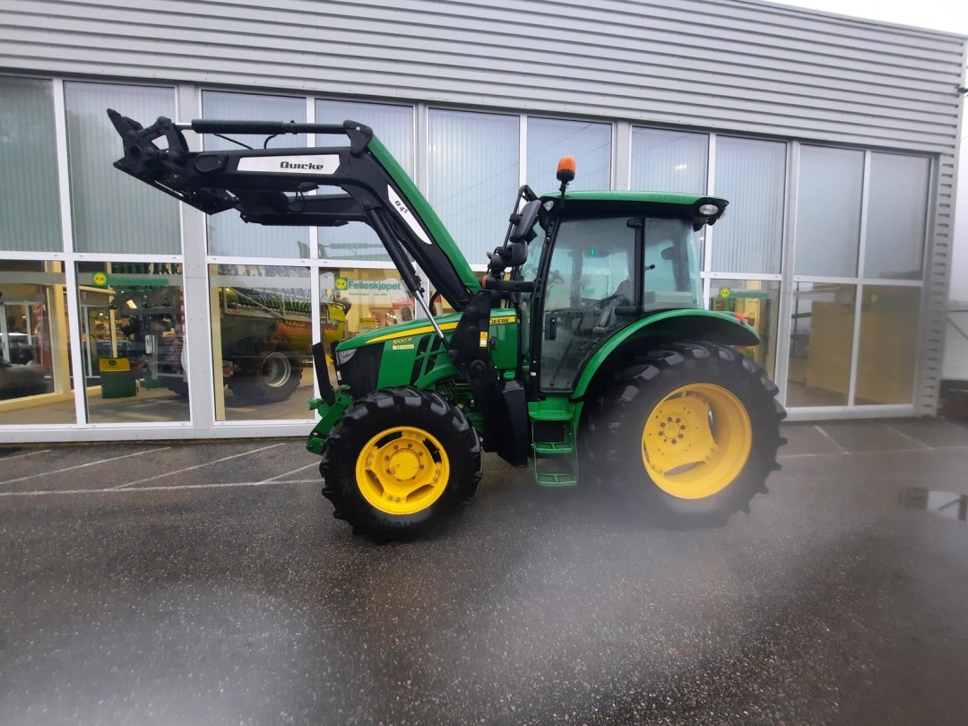 John Deere 5100R