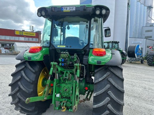 John Deere 5085M