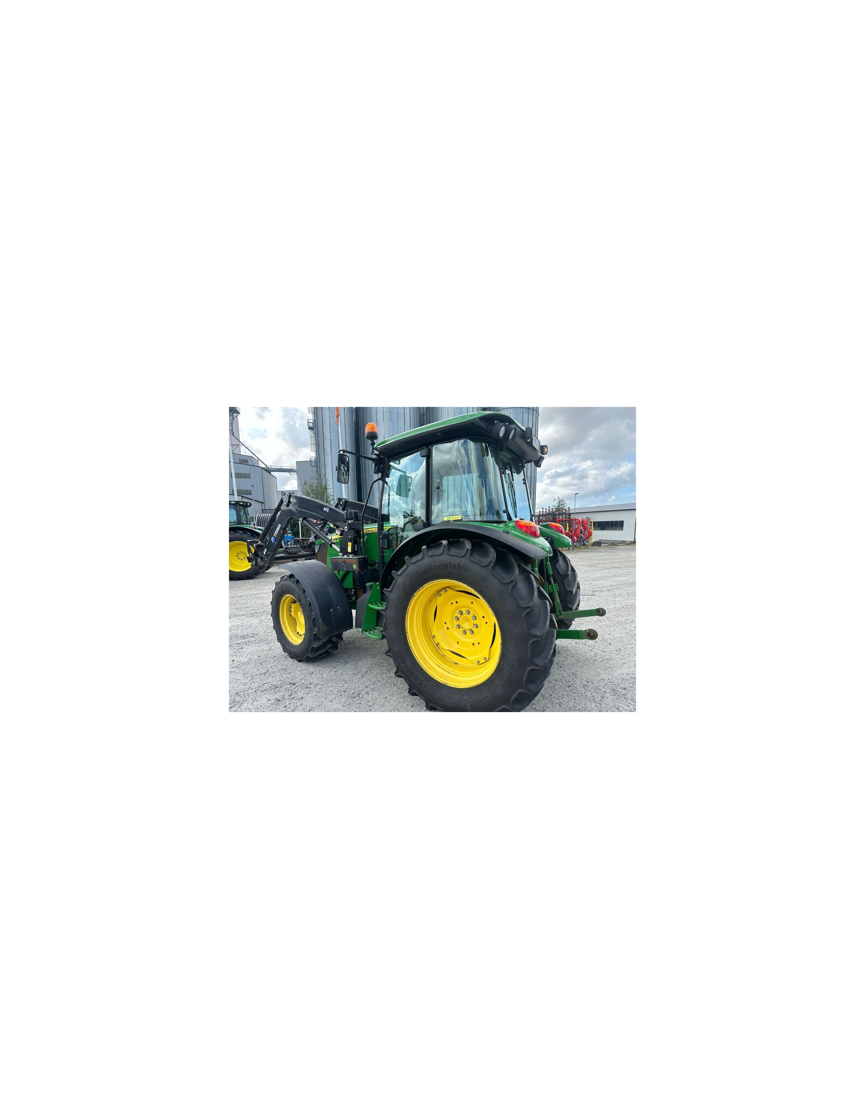 John Deere 5085M