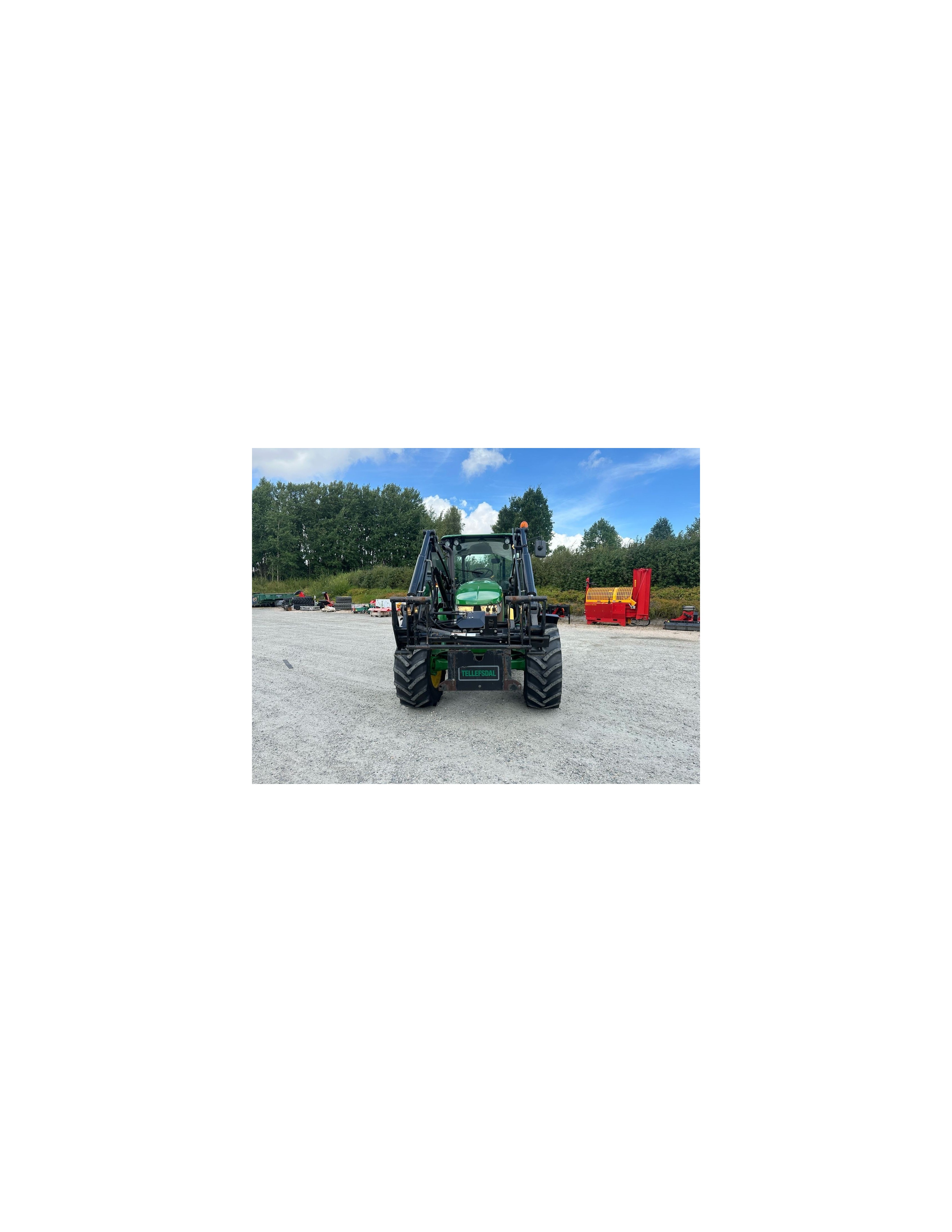 John Deere 5085M