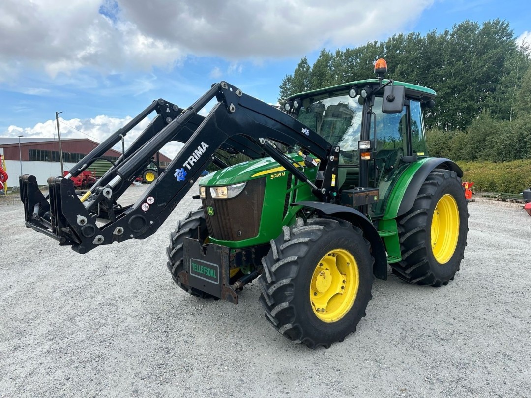 John Deere 5085M