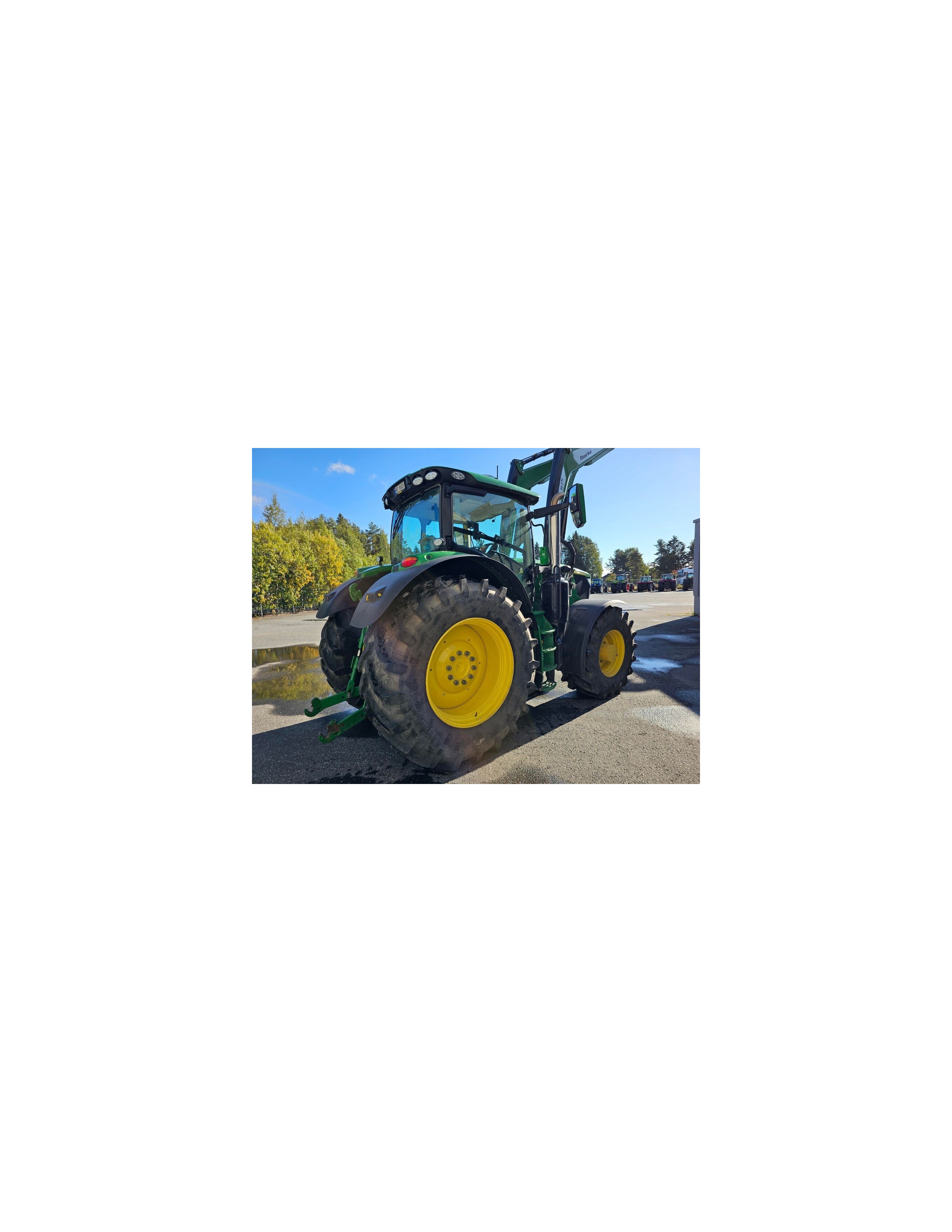 John Deere 6R215