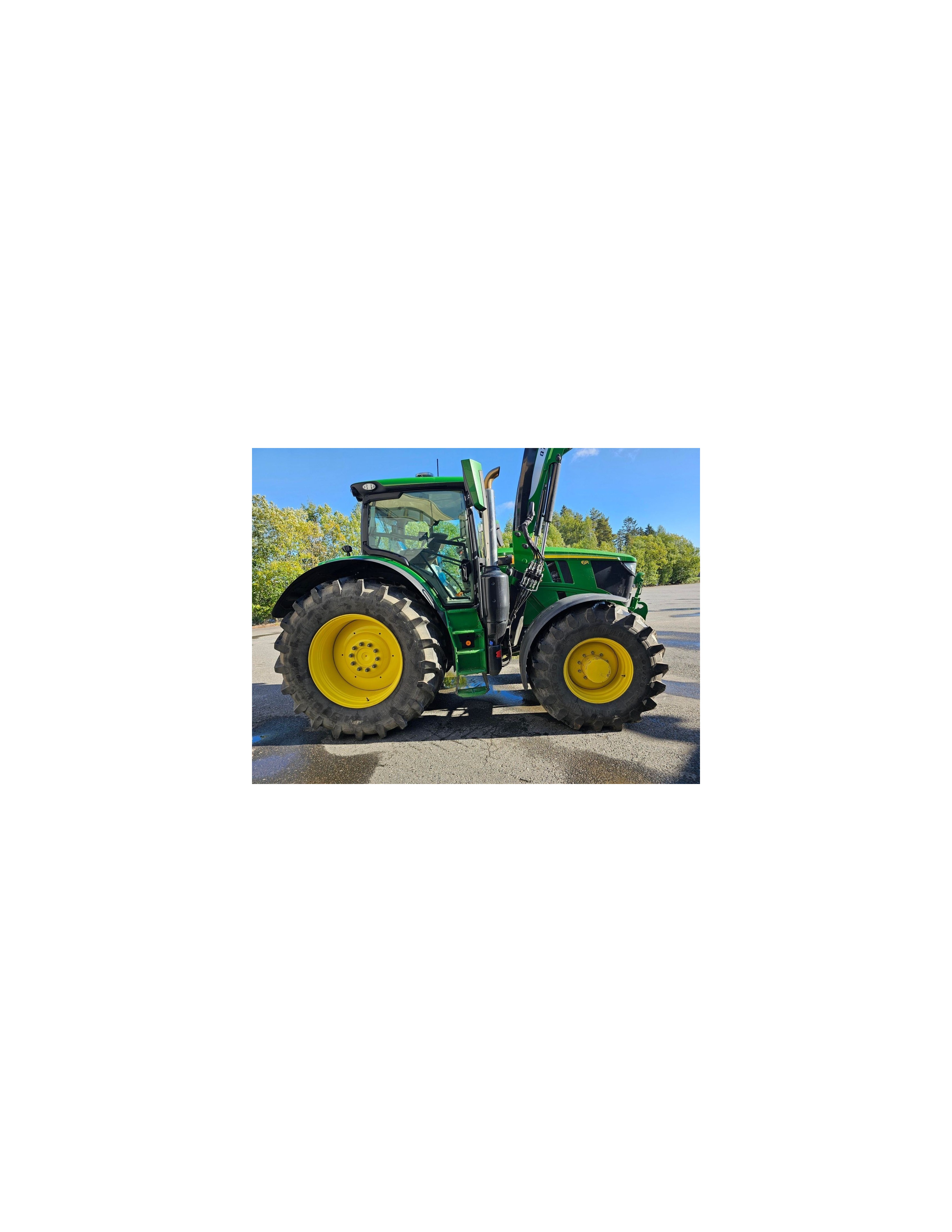 John Deere 6R215