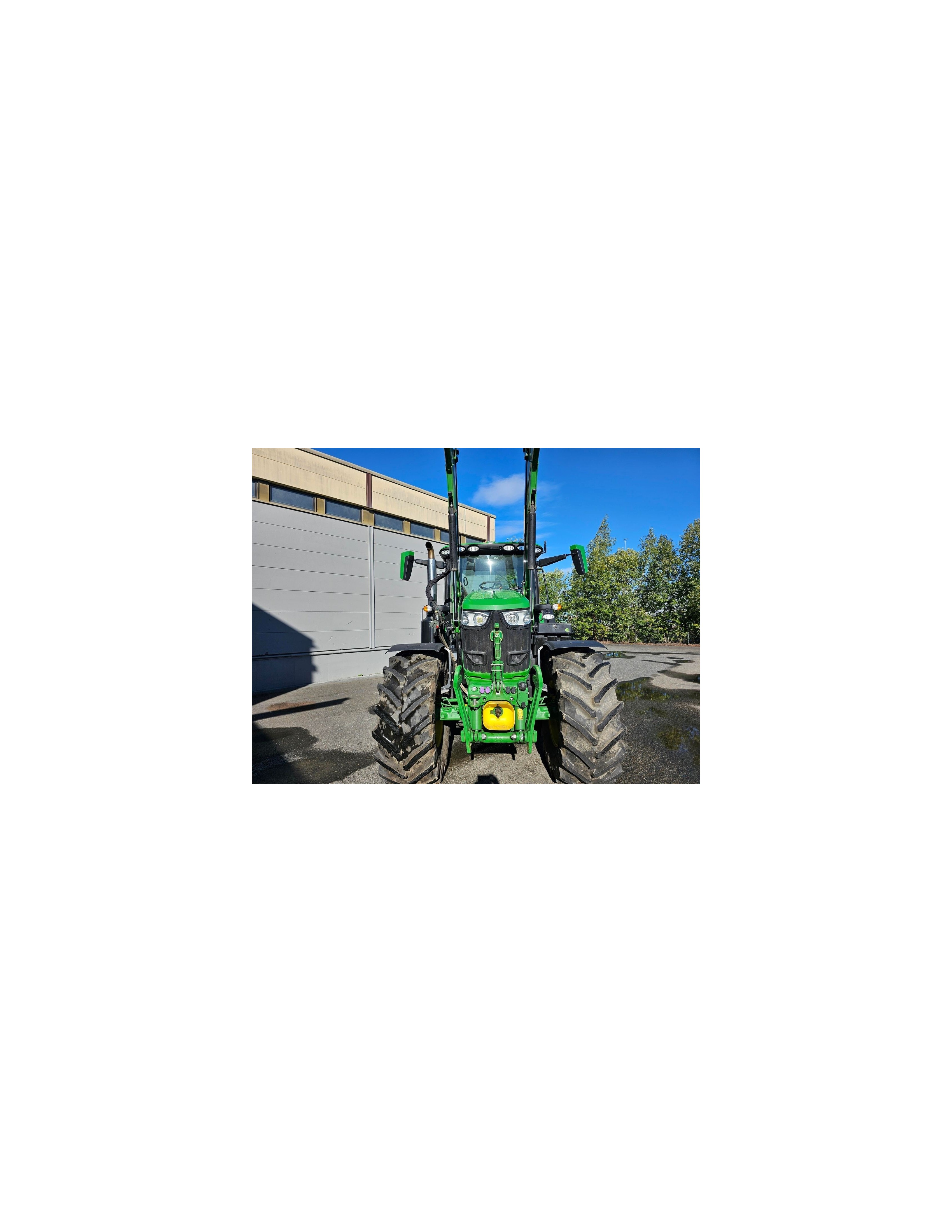 John Deere 6R215