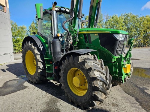 John Deere 6R215