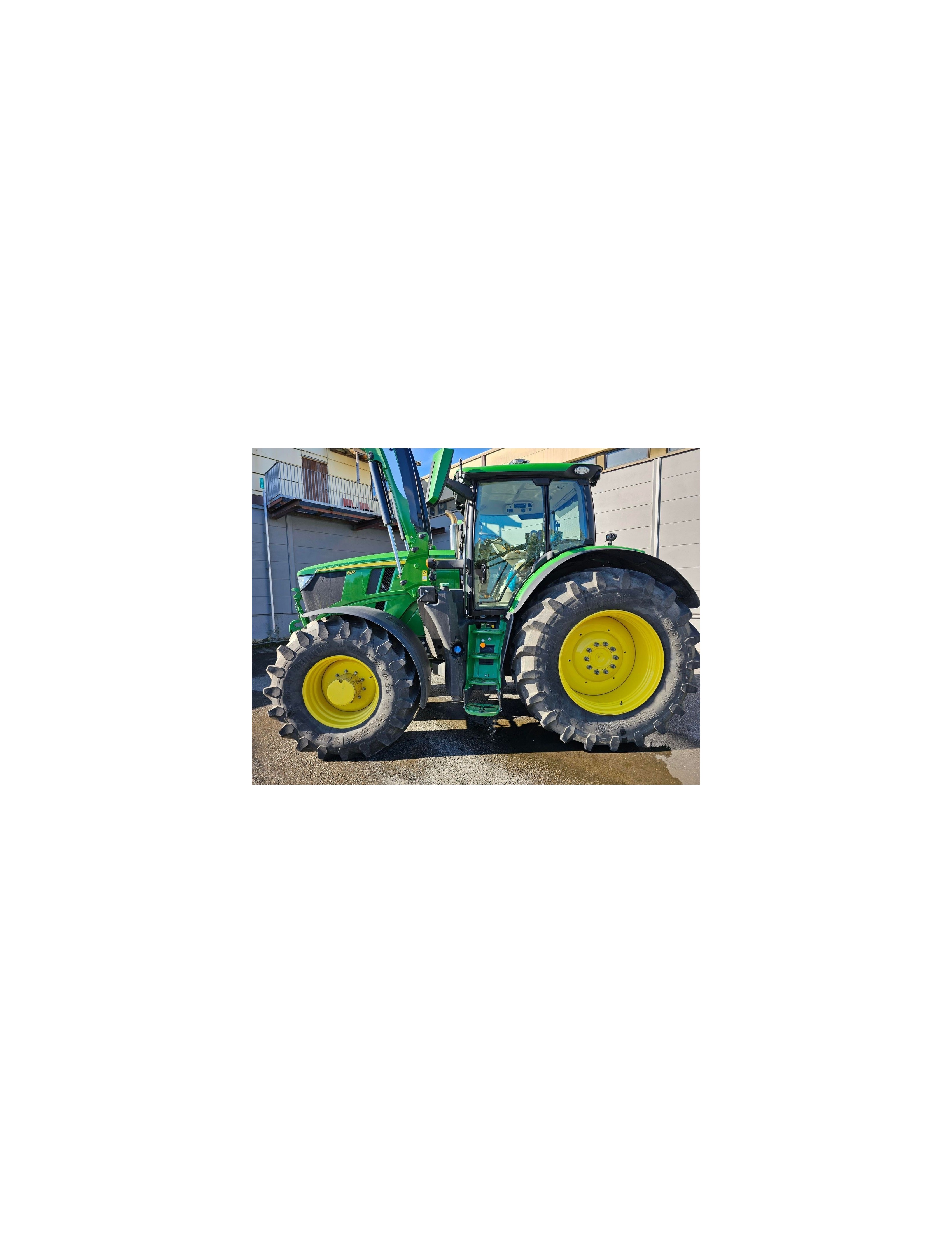 John Deere 6R215