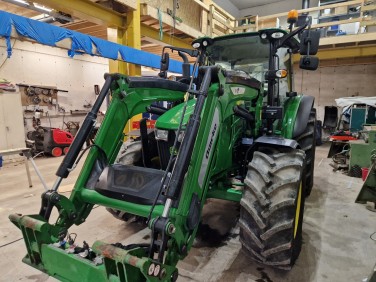 John Deere 5125r