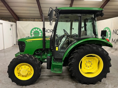 John Deere 5065E