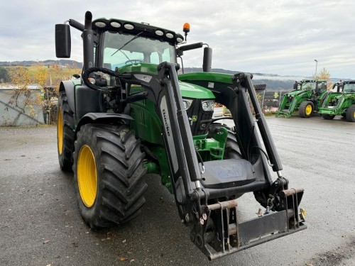 John Deere 6130R