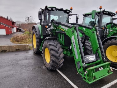 John Deere 6120M