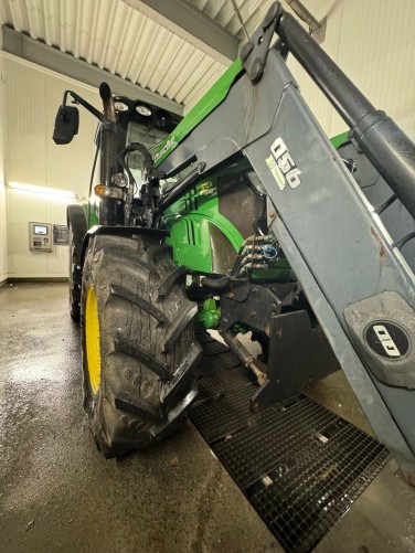 John Deere 6115R