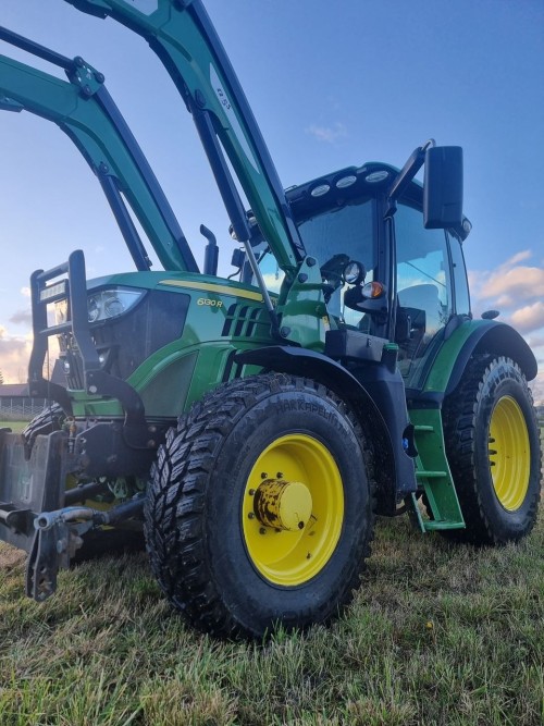 John Deere 6130R