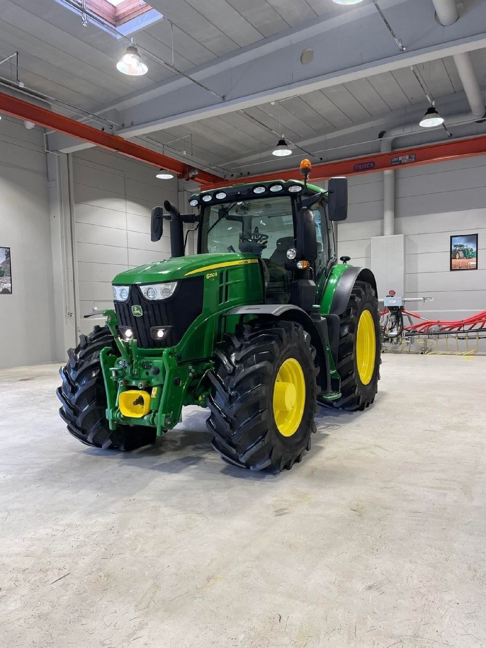 John Deere 6250R