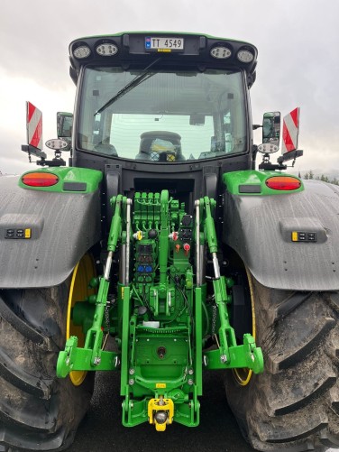 John Deere 6R250