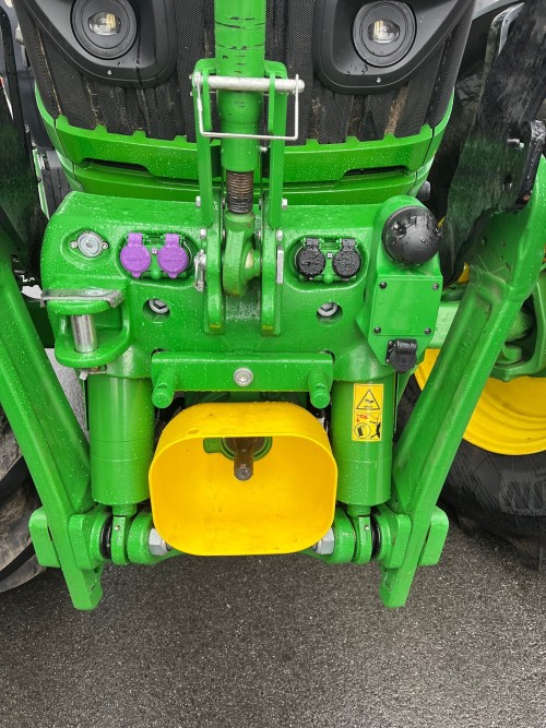 John Deere 6R250