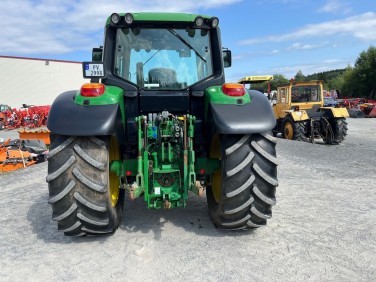 John Deere 6430