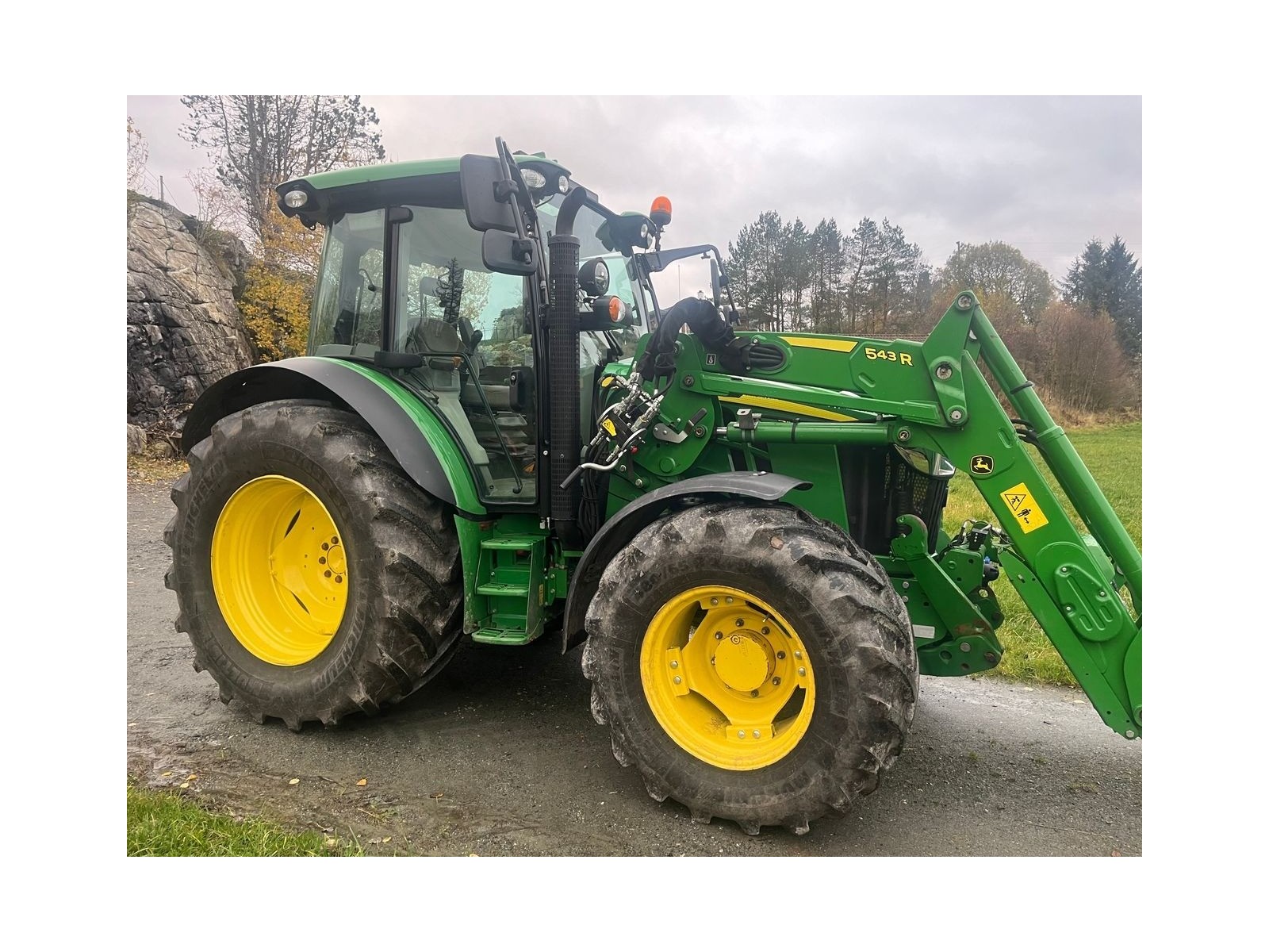 John Deere 5100r