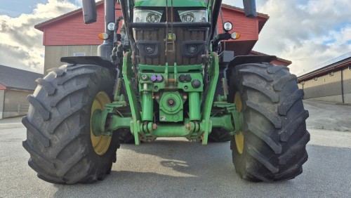 John Deere 6130R