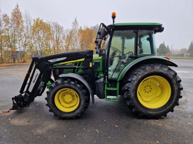 John Deere 5115M