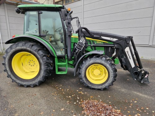 John Deere 5115M