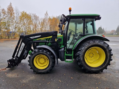 John Deere 6120M