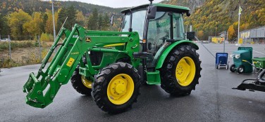 John Deere 5075E