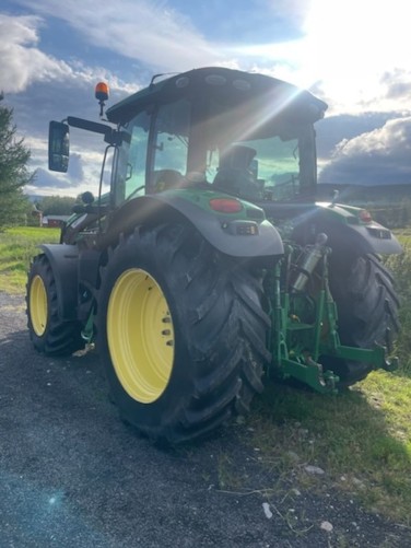 John Deere 6130R