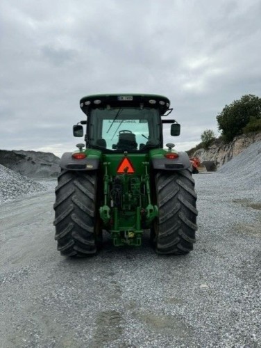 John Deere 7230R