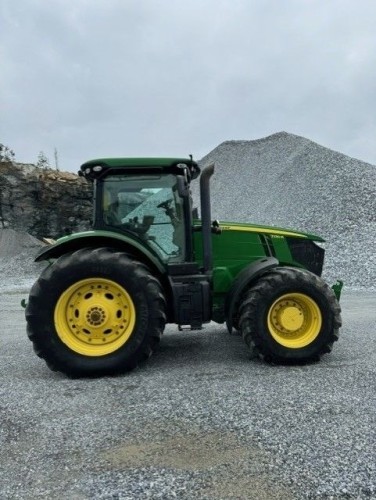 John Deere 7230R