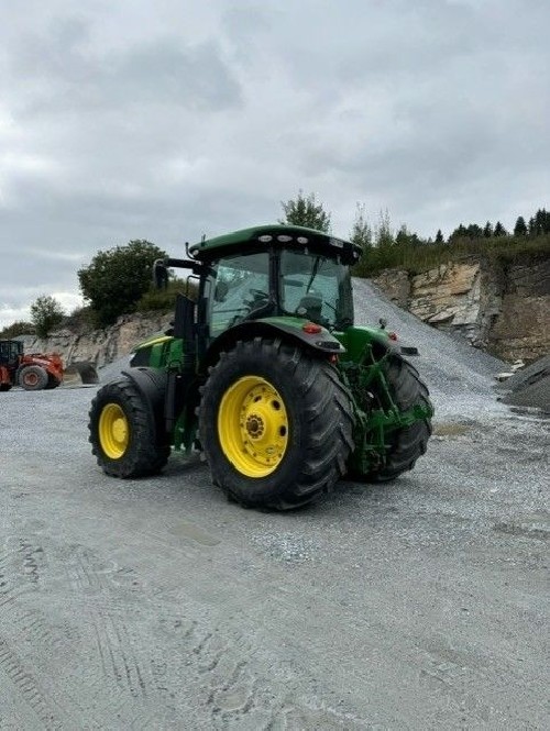 John Deere 7230R