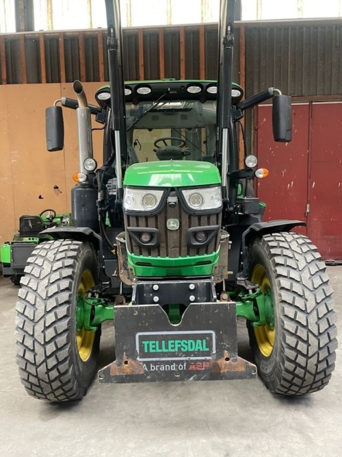 John Deere 6130R