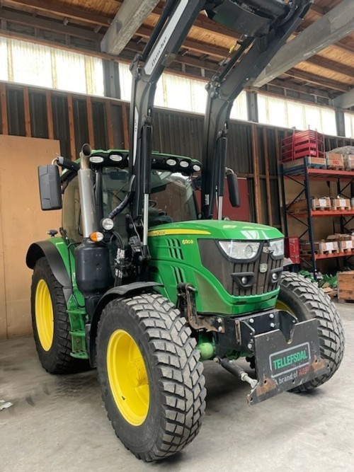 John Deere 6130R