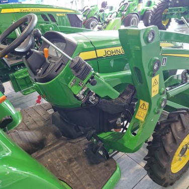 John Deere 3025E