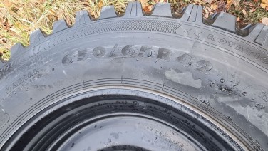 John Deere Tri2 650/65R42