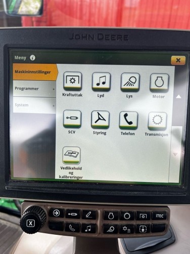 John Deere 6130R